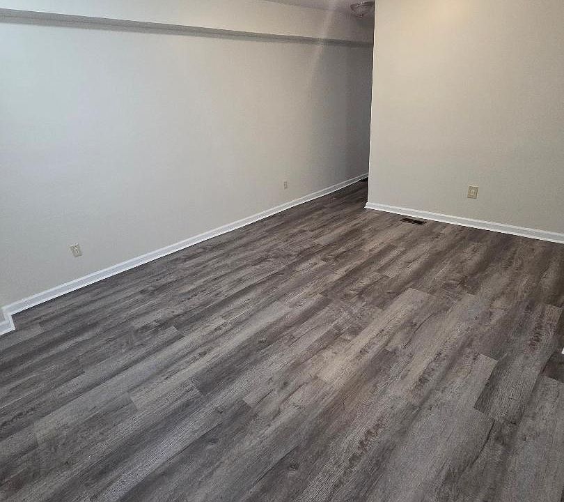 1st image of 401 Church Ln #2