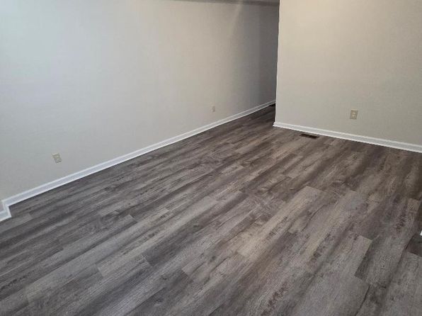 401 Church Ln #2