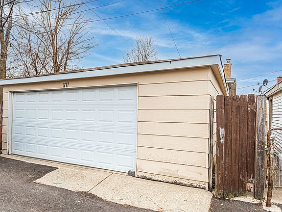 4th image of 1717 N 40th Ave