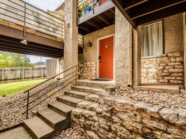 6810 Deatonhill Dr APT 109, Austin, TX 78745