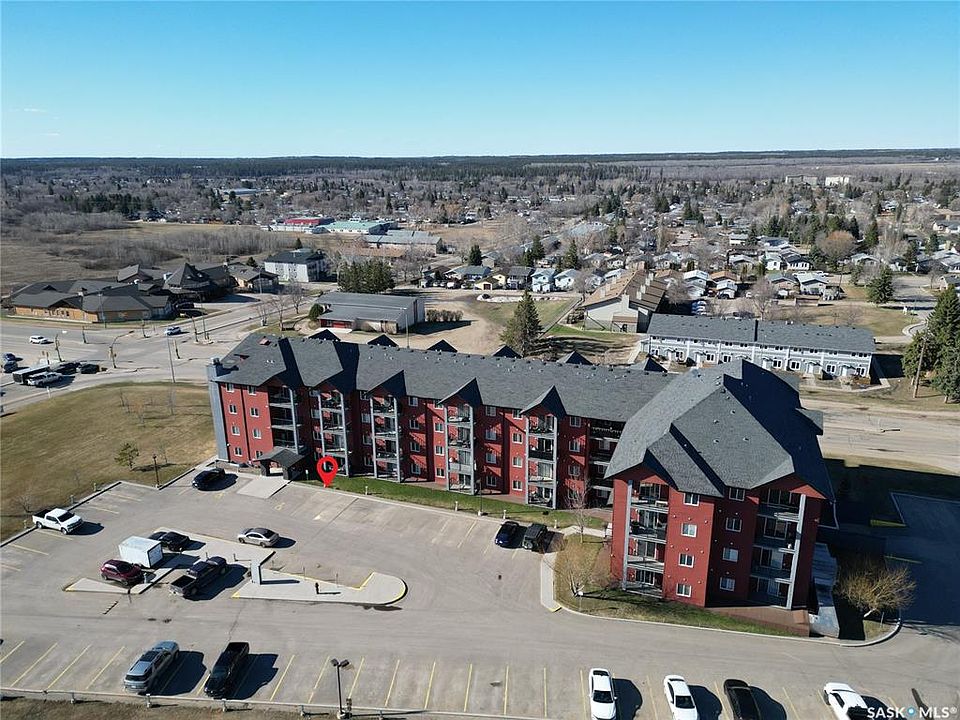 1st image of UNIT 102-1501 15th STREET E