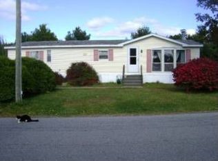 11 Knabner Rd, Mechanicville, NY 12118
