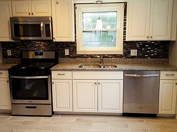 4th image of 153 Tangent St