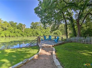 44 River Oak Dr, Seguin, TX 78155