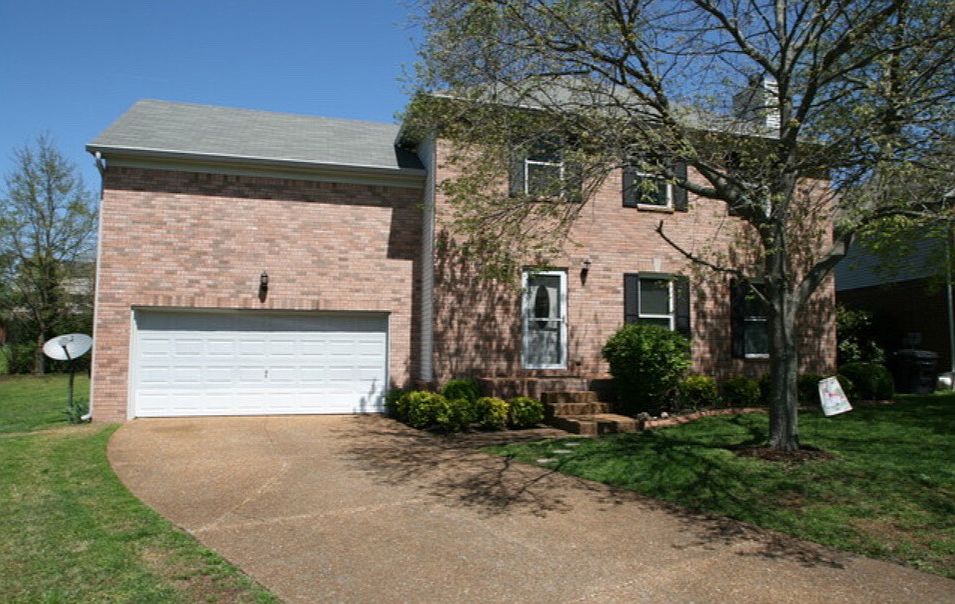 1st image of 636 Independence Dr E