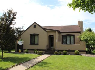 233 W Main St, Blooming Prairie, MN 55917
