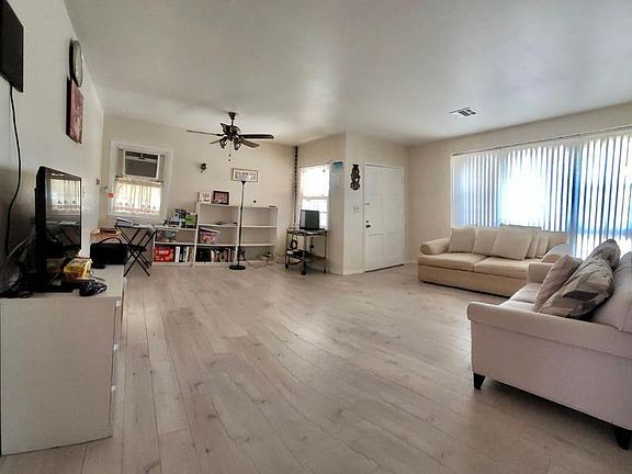 3rd image of 4742 Pal Mal Ave