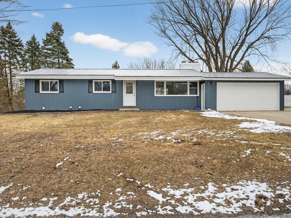 2702 Erin Ln NE, Rochester, MN 55906