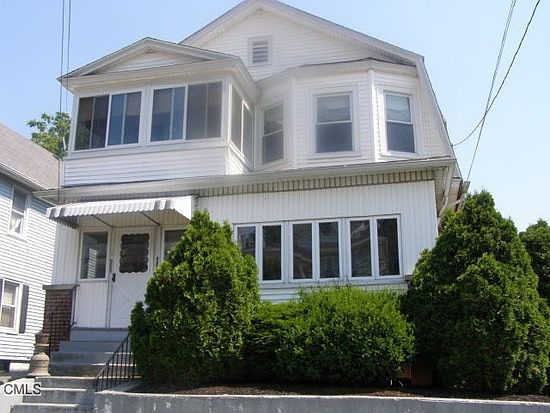 Front view of home