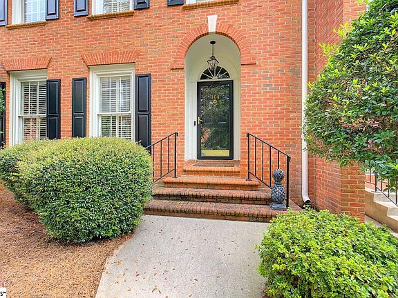 2nd image of 104 Kilkenny Ct