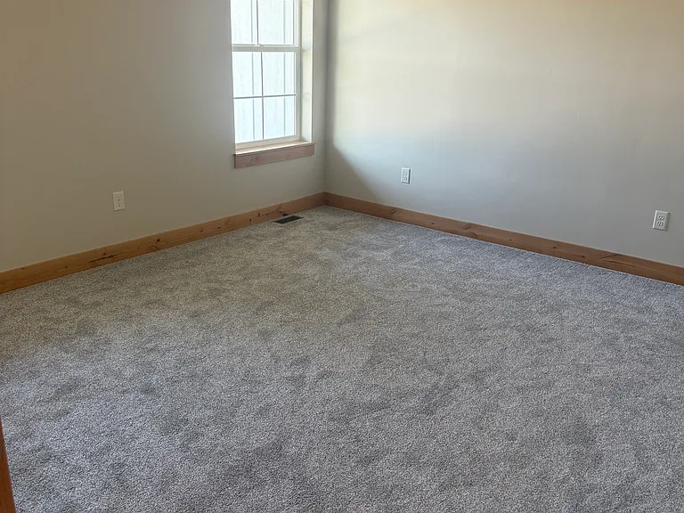 120 Legget Ave — Photo 13