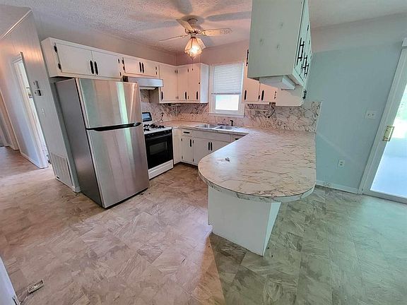 2nd image of 225 Irene Ave