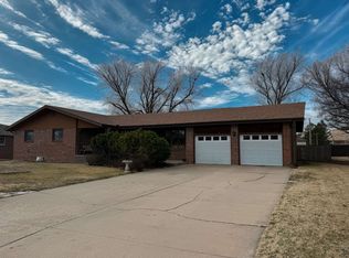 438 N Saint John St, Russell, KS 67665