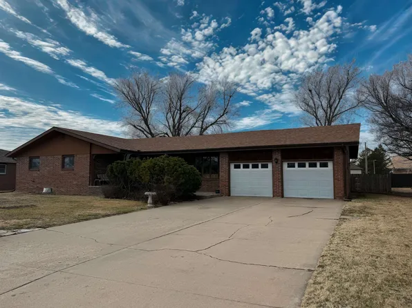 438 N Saint John St, Russell, KS 67665