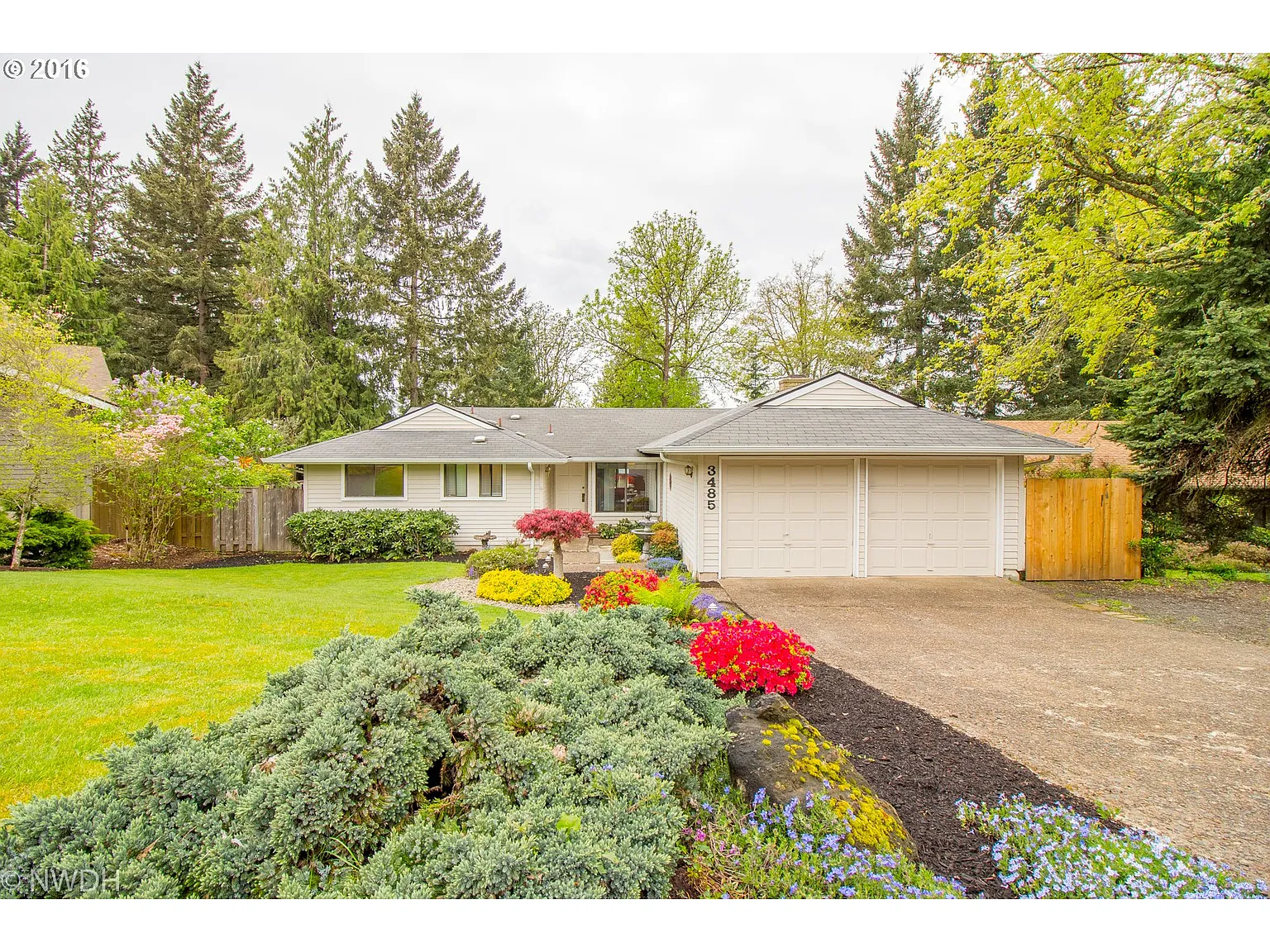 3485 Chaucer Way photo 1