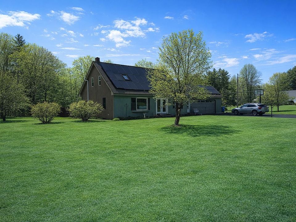 1st image of 2 Hutchins Circle