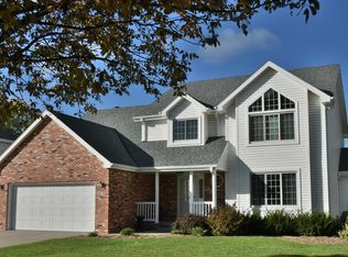 4810 Birch Hollow Dr, Lincoln, NE 68516