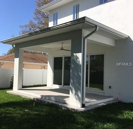 3rd image of 6814 S Himes Ave