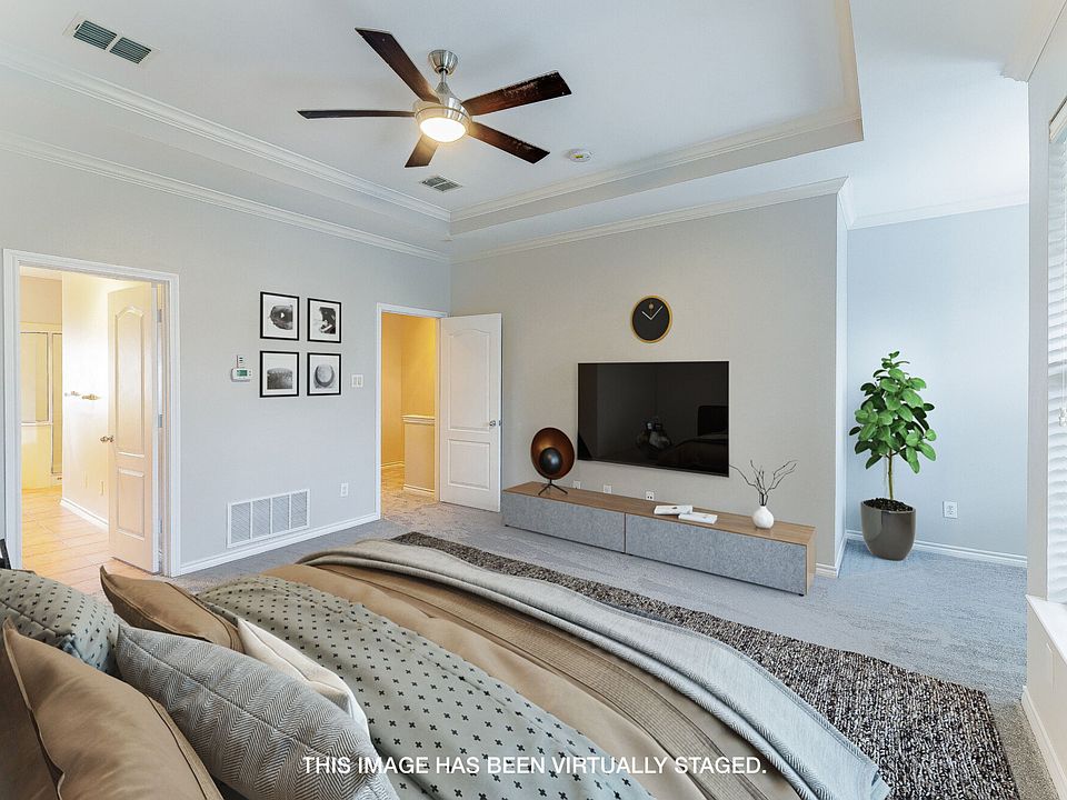 Primary bedroom suite - 3rd floor (virtually staged)