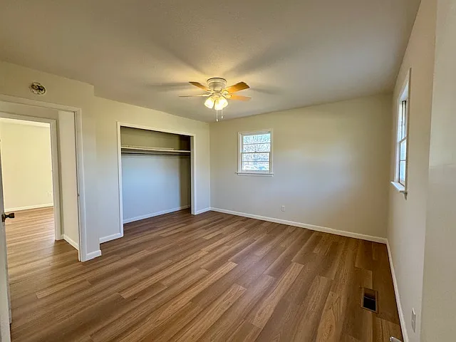 2349 Burns St — Photo 5