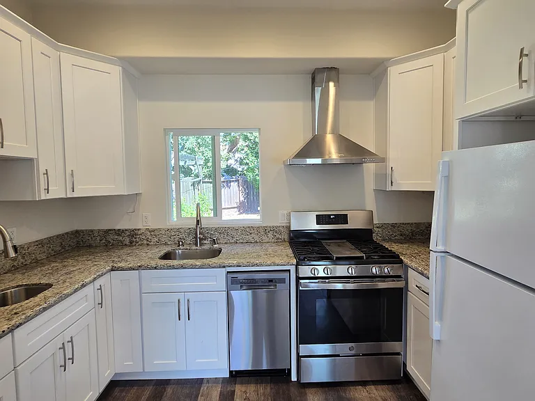 4926 N Rupert Ave — Photo 26