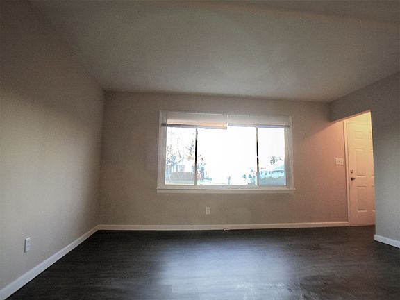 2nd image of 211 S Rosemary St #215