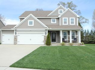 2498 Avalon Woods Dr, Portage, MI 49024
