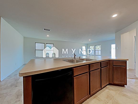 5th image of 6506 White Tail Ct