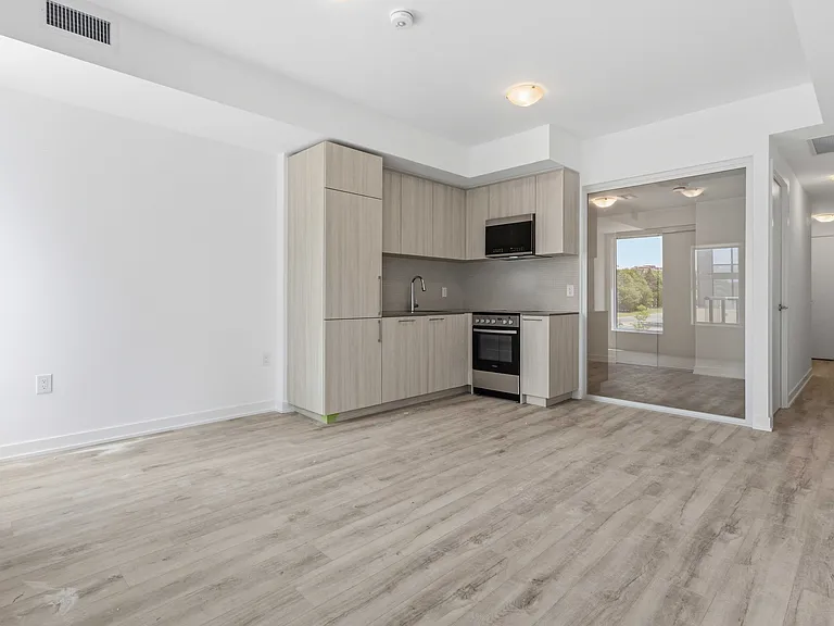 7439 Kingston Rd — Photo 26