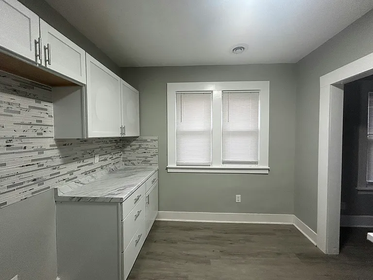 1933 Taylor St #2 — Photo 6