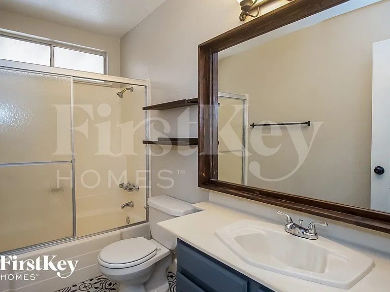 227 Autumn Ct — Photo 14