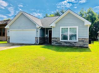 3132 6th St, Port Arthur, TX 77642