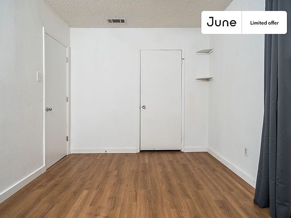 3rd image of 918 E 50th St #1-A