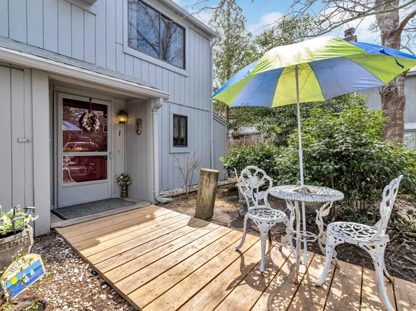 855 West  Main Street #1, Hyannis, MA 02601