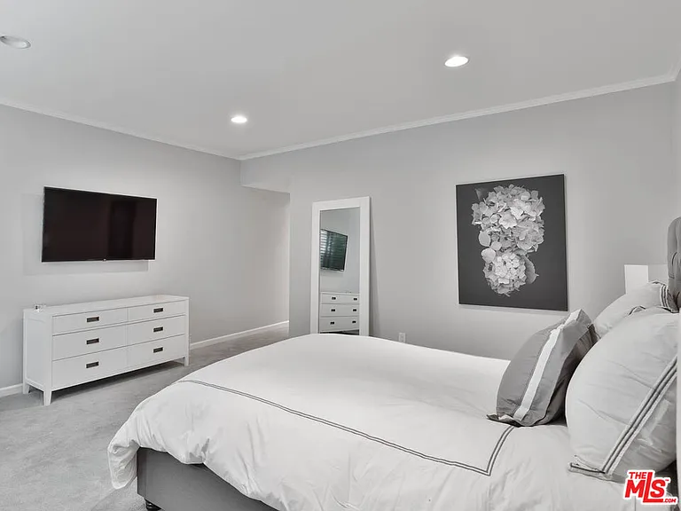 8455 Fountain Ave #312 — Photo 16