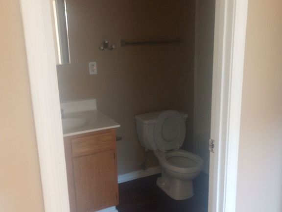 2nd image of 213 W Hill St APT 2