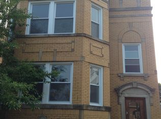 6742 N Rockwell St #2, Chicago, IL 60645