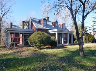 426 S Main St, Amherst, VA 24521