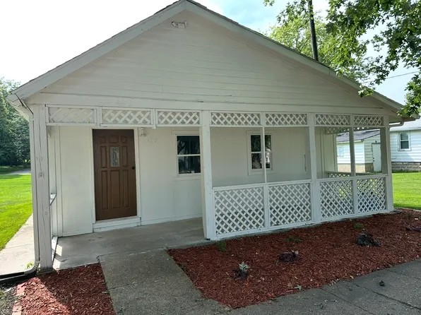 422 N Main St, Gilman, IL 60938