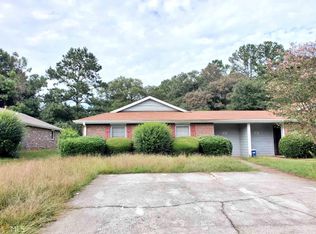 1615 Riverside Trl NE, Conyers, GA 30013