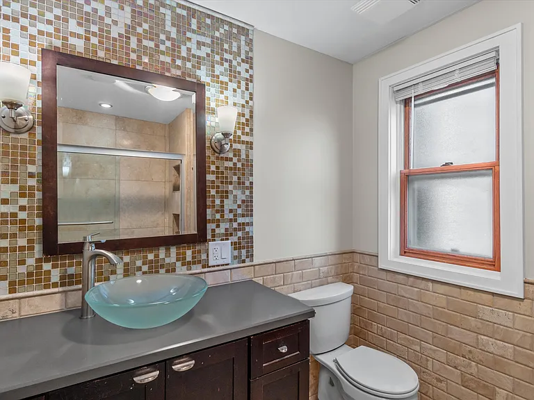 1827 N 1st St #1827 — Photo 31