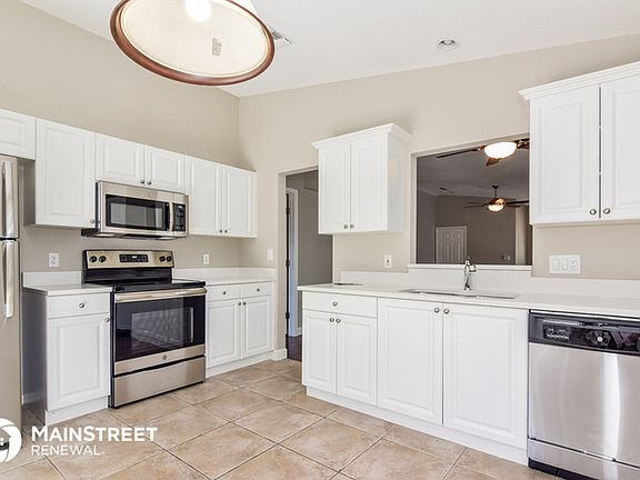 5th image of 3560 Chinaberry Ln
