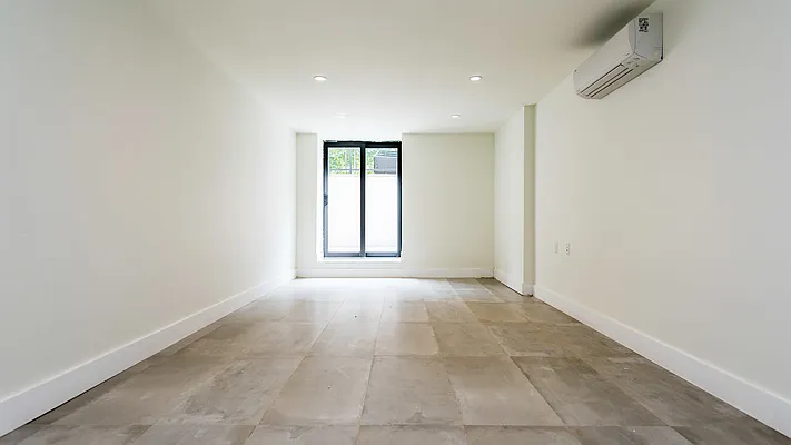 Rented by Nooklyn NYC LLC | media 31