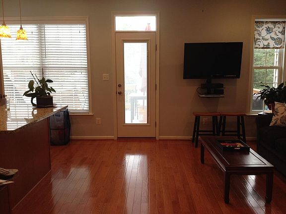 3rd image of 11581 Laurel Lake Sq