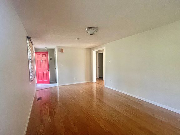 3rd image of 143 Elm St