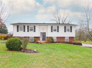 11426 Michelle Dr NW, Canal Fulton, OH 44614