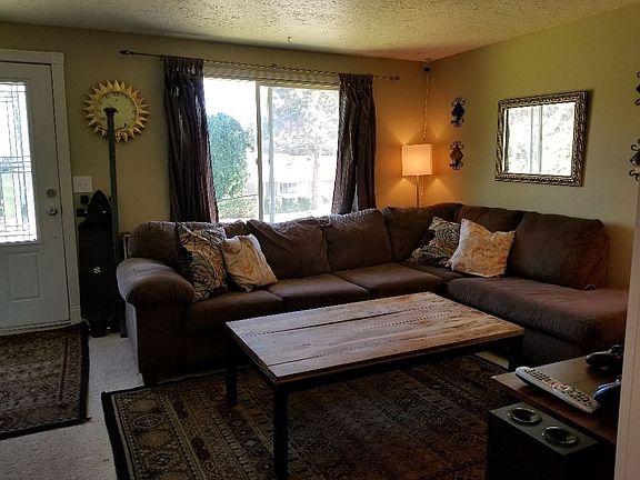 4th image of 3611 E 33rd Ave