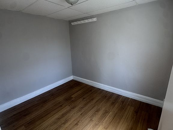 3rd image of 406 Michigan Ave APT 4