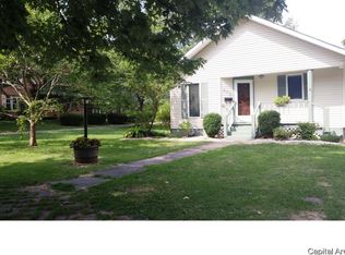 408 College Ave, Carlinville, IL