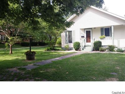 408 College Ave, Carlinville, IL, 62626